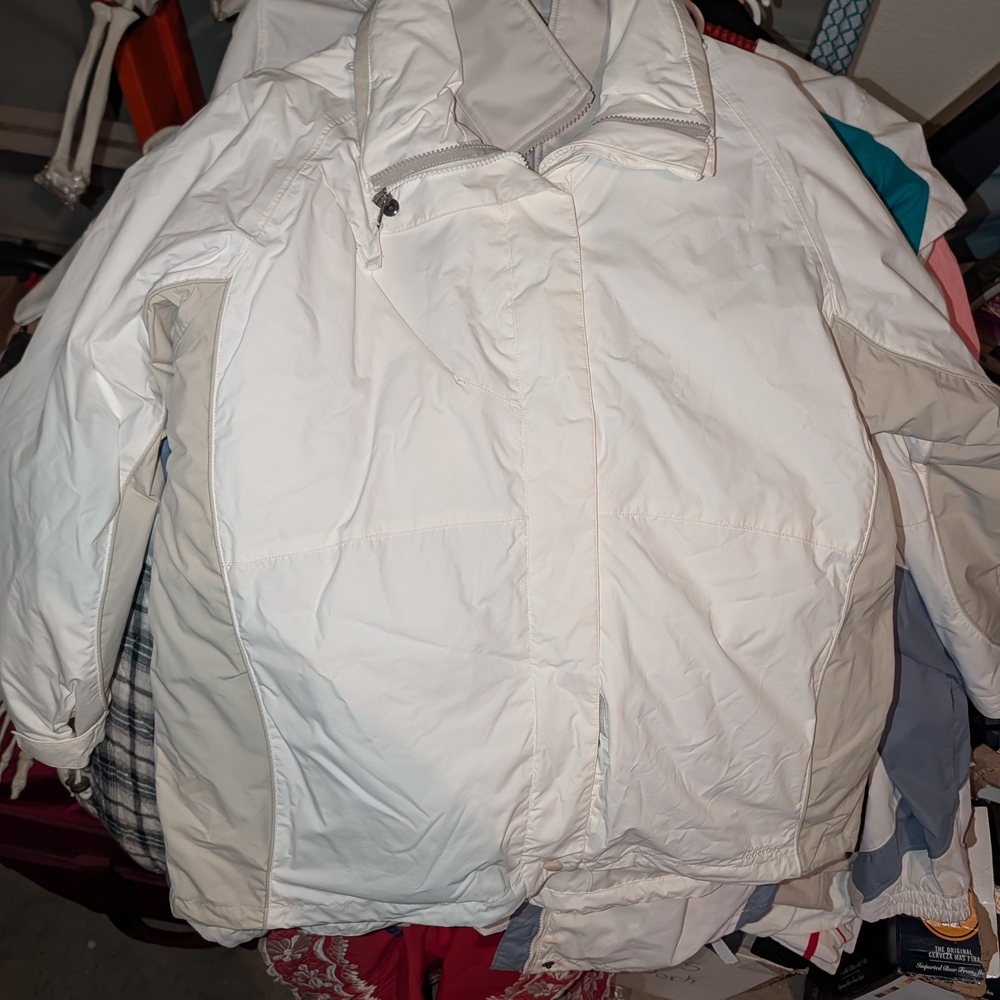 Cabela's Cream Puffer Jacket